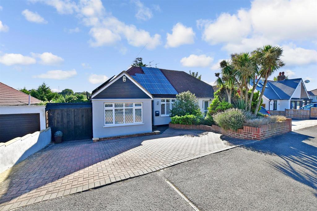 Castleton Avenue, Barnehurst, Kent 3 bed semidetached bungalow for