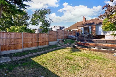8 Castleton Avenue, Bexleyheath, DA7 6QU
