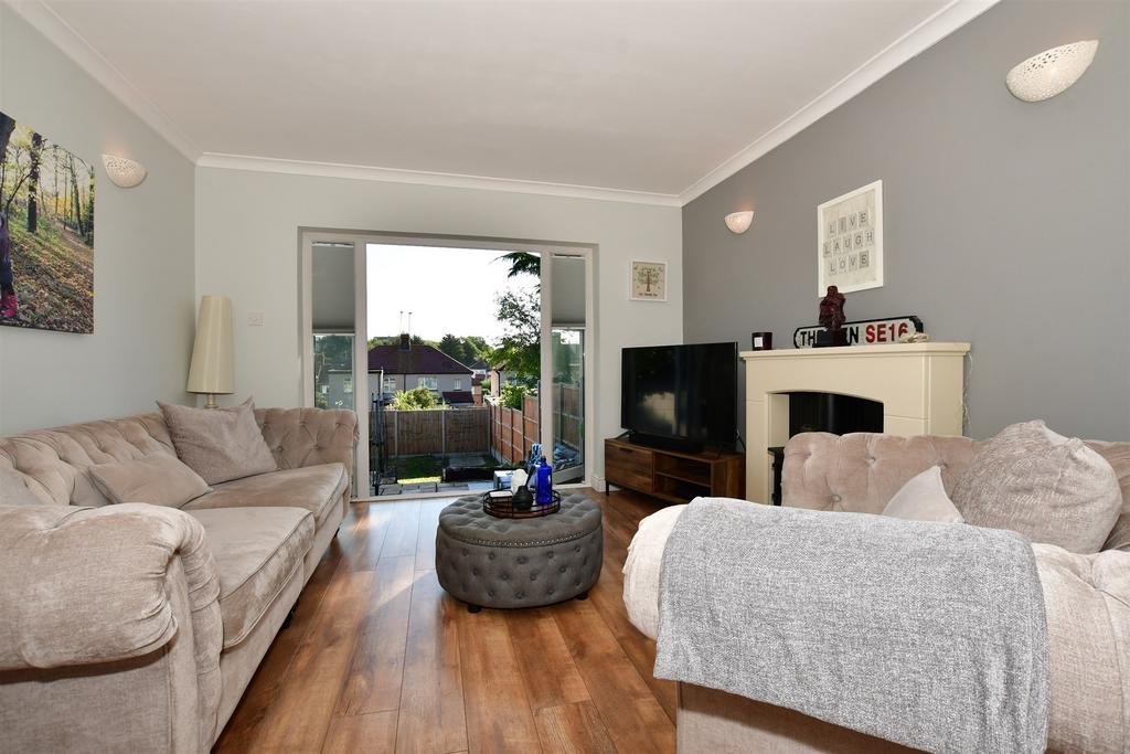 Castleton Avenue, Barnehurst, Kent 3 bed semidetached bungalow for