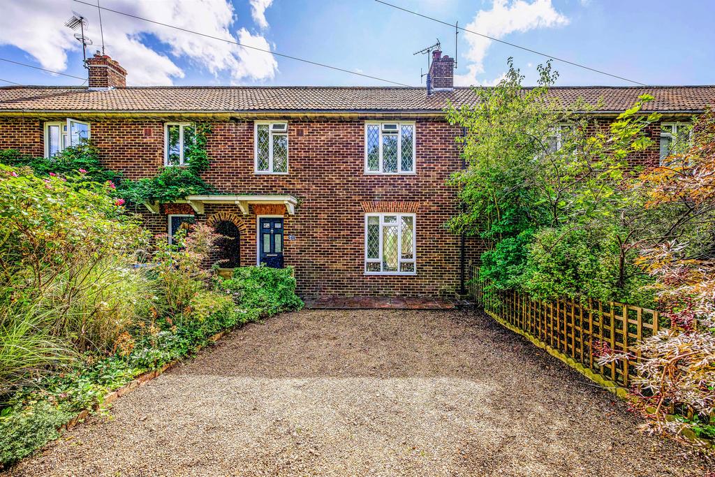 Riverside Drive, Ham, Richmond TW10 3 bed terraced house for sale £