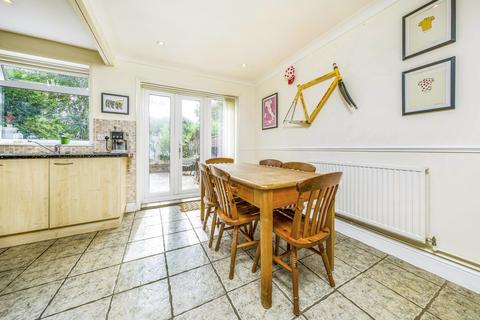 21 Riverside Drive, Richmond, TW10 7QA