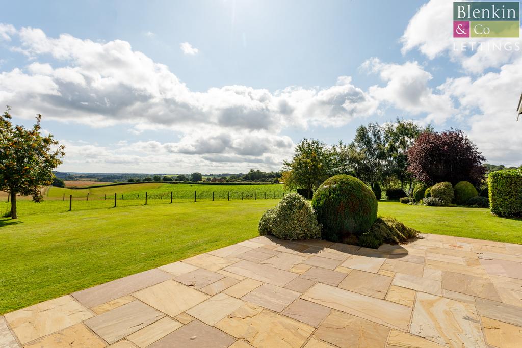 Patio to Garden