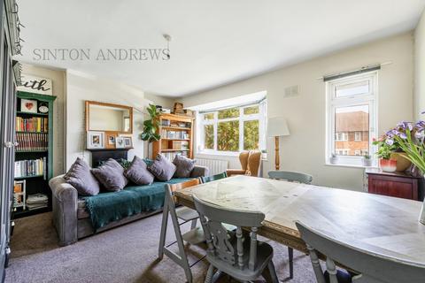 2 bedroom flat for sale, Cavendish Avenue, Ealing, W13