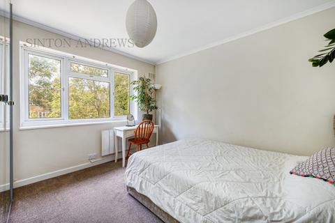 2 bedroom flat for sale, Cavendish Avenue, Ealing, W13