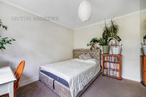 201 Cavendish Avenue, London, W13 0JZ