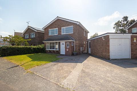 62 Raphael Drive, Shoeburyness, Southend-on-sea, SS3 9UW