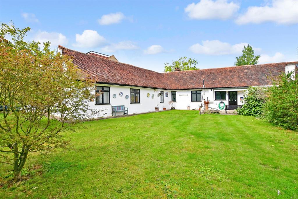 Lodge Road, Fetcham, Leatherhead, Surrey 3 bed semidetached bungalow