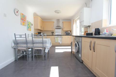 22 Hazledene Close, Barry, CF63 1AW