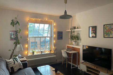 2 bedroom flat to rent, Cheverell House, London, E2
