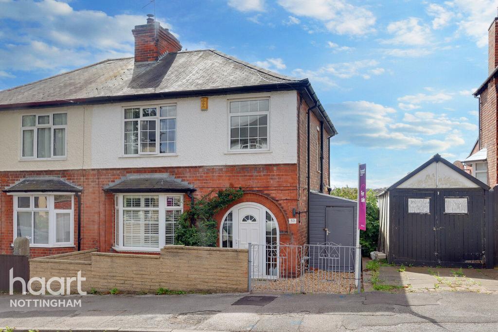 Redland Grove, Carlton 3 bed semidetached house £280,000