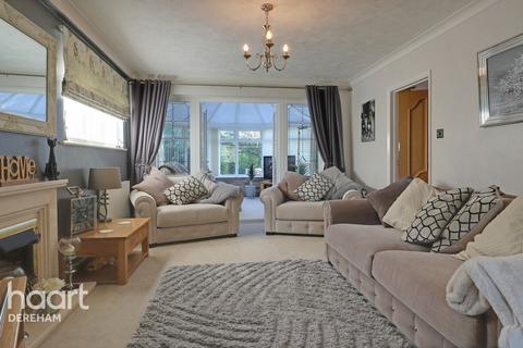 4 bedroom detached house for sale, Churchill Close, Watton