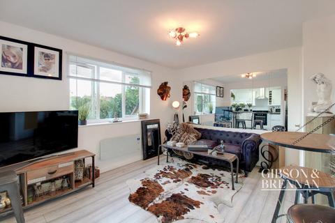 16 Chestnut Road, Vange, Basildon, SS16 4TQ