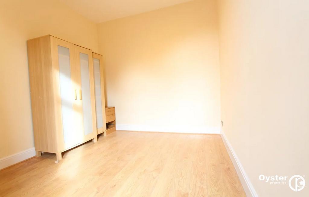 Hindes Road, Harrow, HA1 2 bed flat to rent £1,550 pcm (£358 pw)