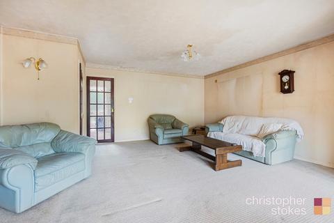 5 Furzefield, Cheshunt, Waltham Cross, EN8 0HN