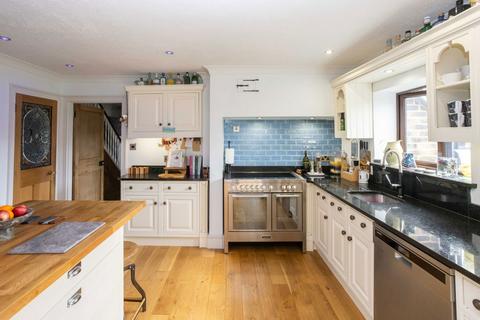 5 bedroom detached house for sale, A Spacious Family Home in Burwash