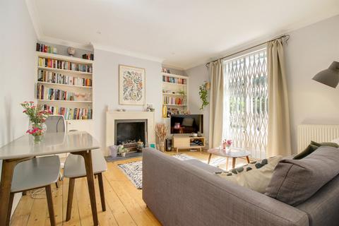 1 bedroom flat to rent, Lawford Road, Kentish Town NW5