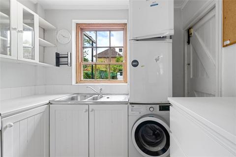 17 Alwyn Gardens, London, W3 0JH