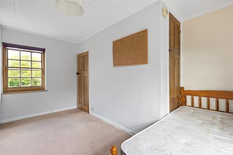 17 Alwyn Gardens, London, W3 0JH