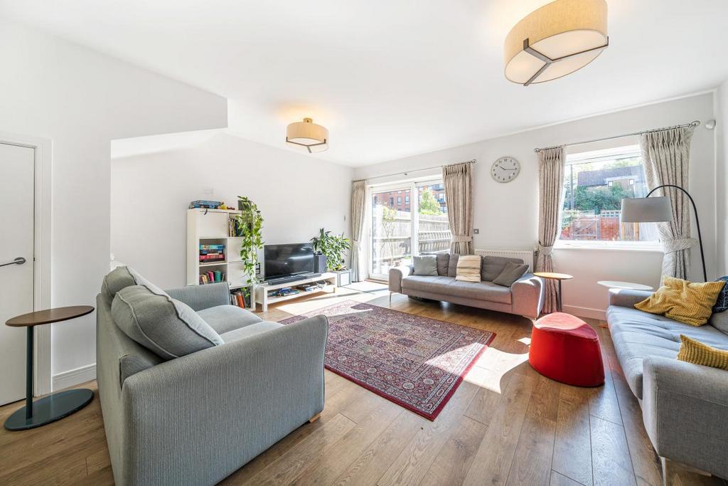Valley Road, Streatham 4 bed terraced house for sale £800,000