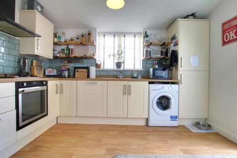 3 bedroom link detached house for sale, New Road