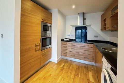 2 bedroom flat to rent, McClure House, The Boulevard, Leeds, LS10