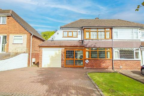 88 Laburnum Road, Lanesfield, Wolverhampton, WV4 6PE