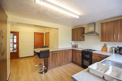 88 Laburnum Road, Lanesfield, Wolverhampton, WV4 6PE