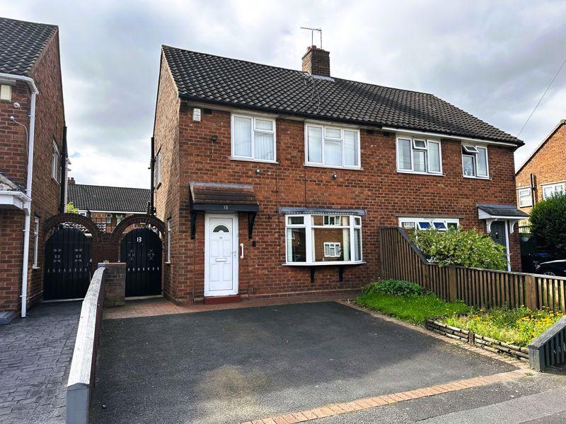 Adams Close, Tipton 3 bed semidetached house for sale £185,000