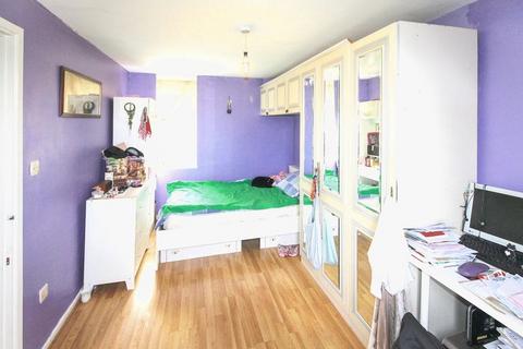 51 Burnside Avenue, London, E4 8YJ