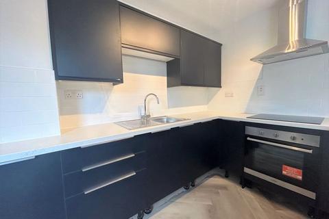 2 bedroom terraced house to rent, Ambury Road, Huntingdon