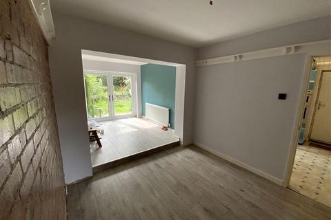 10 Shubert Close, Sheffield, S13 9QN