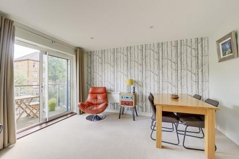 Flat 6, 3 Highfield Close, London, SE13 6UN