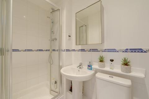 Flat 6, 3 Highfield Close, London, SE13 6UN