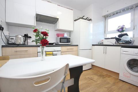 3 bedroom house for sale, St. Saviours Estate, London