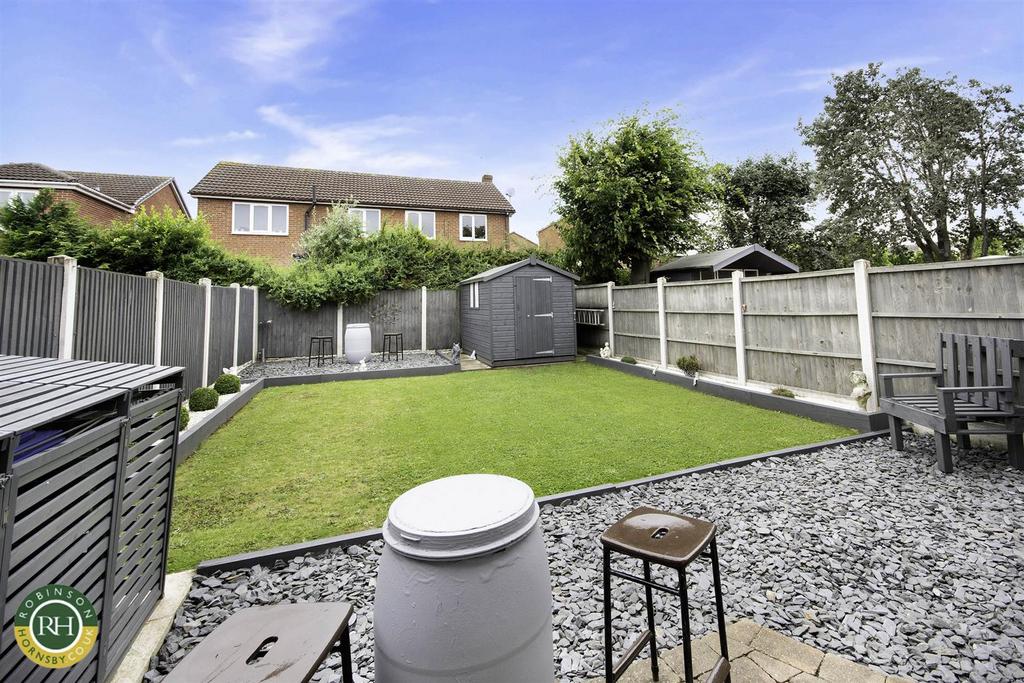 Stripe Road, New Rossington, Doncaster 3 bed semidetached house £199,500