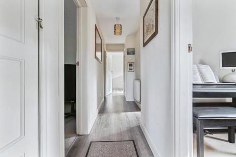 2 bedroom maisonette for sale - New Road, Amersham, Buckinghamshire, HP6 6LA