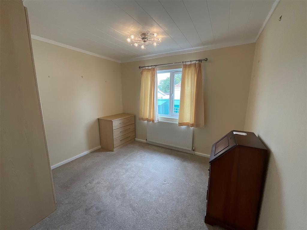 Broadway Park, Petersfield, Hampshire 2 bed park home for sale £185,000