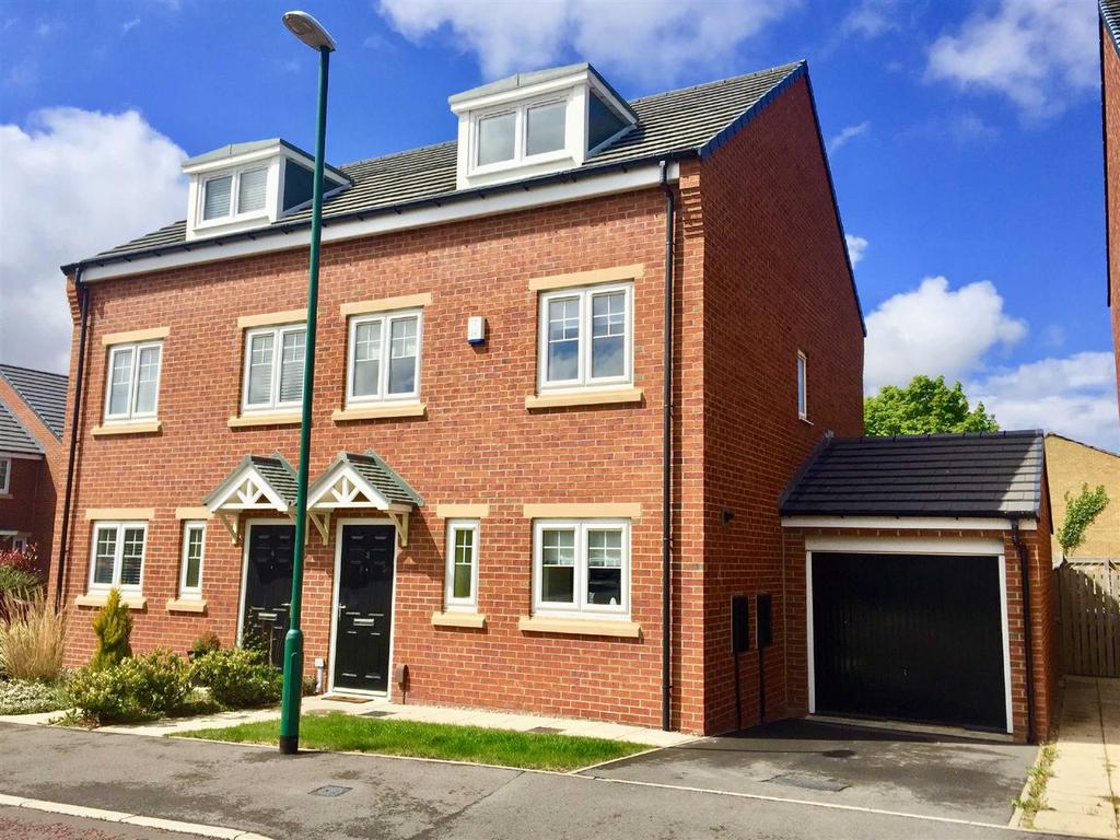 Harton Court, South Shields 3 bed semidetached house to rent £795