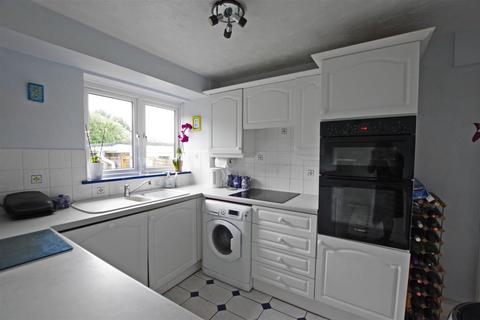 4 bedroom detached house for sale, Templars Close, Halifax