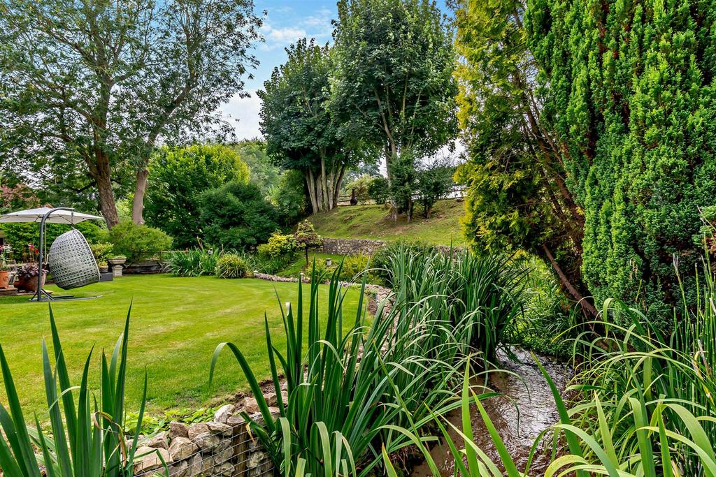Lower Street, Leeds, Maidstone 4 bed detached house for sale £950,000