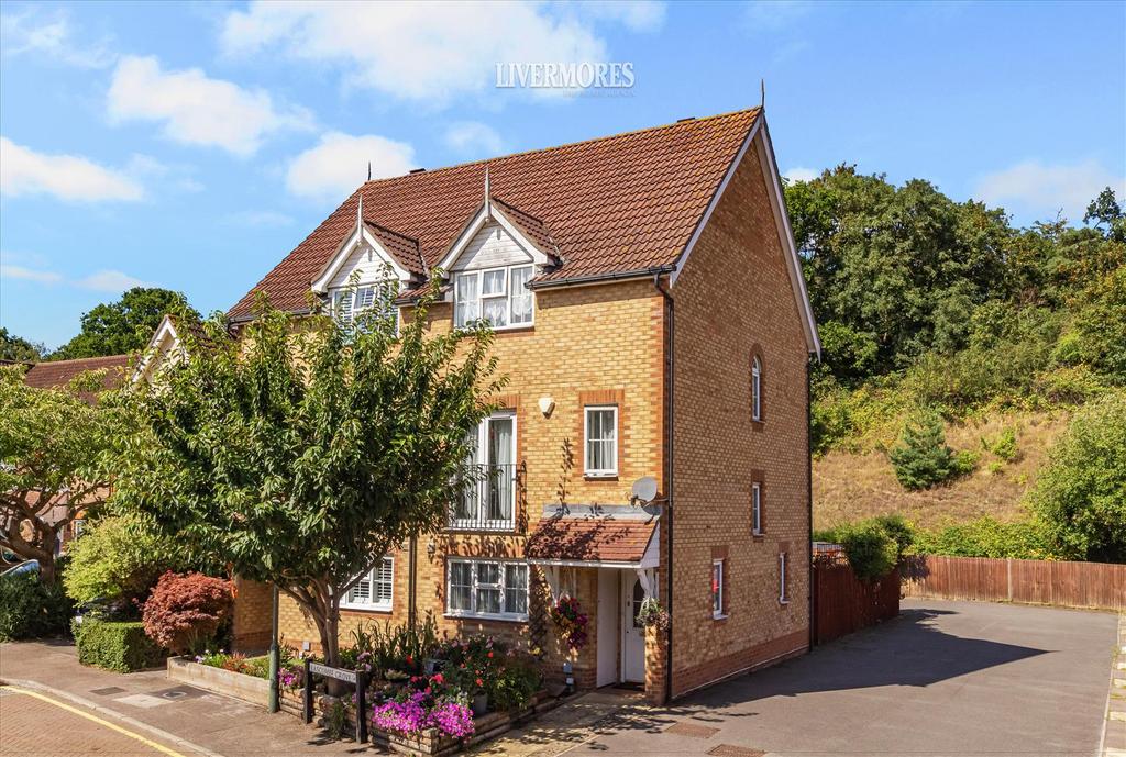 Grove, Braeburn Park... 3 bed end of terrace house £475,000