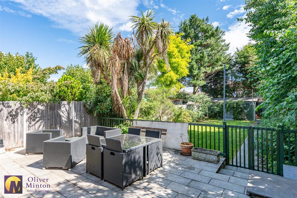 Ware Road, Hoddesdon 3 bed detached house for sale £630,000