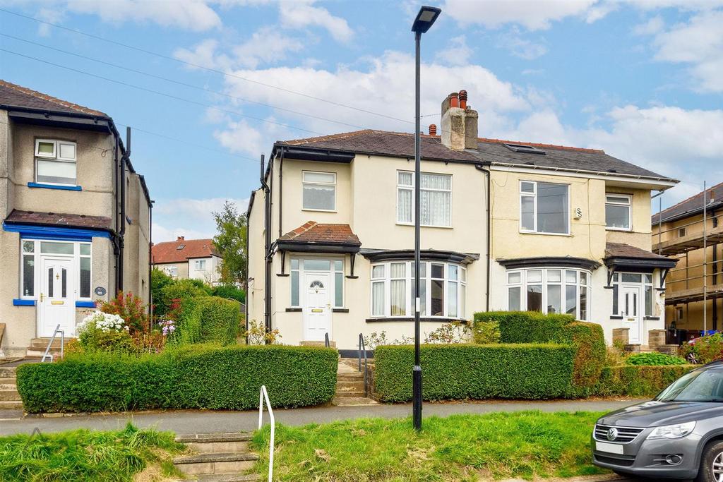 Watt Lane, Crosspool, Sheffield 3 bed semidetached house for sale £