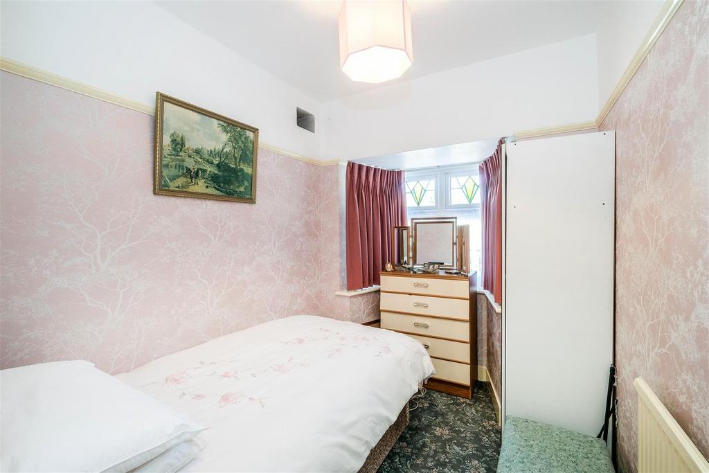 64 Onslow Gardens-11.jpg