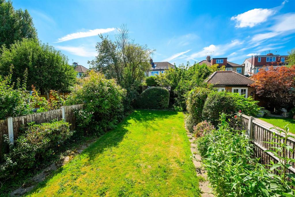 64 Onslow Gardens-21.jpg
