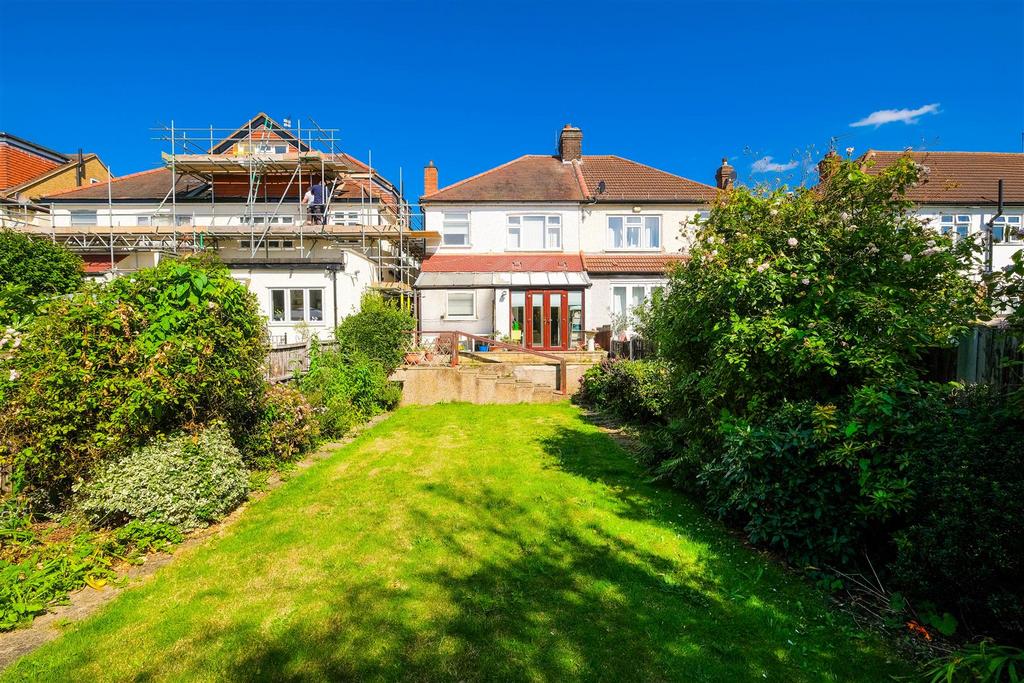 64 Onslow Gardens-25.jpg