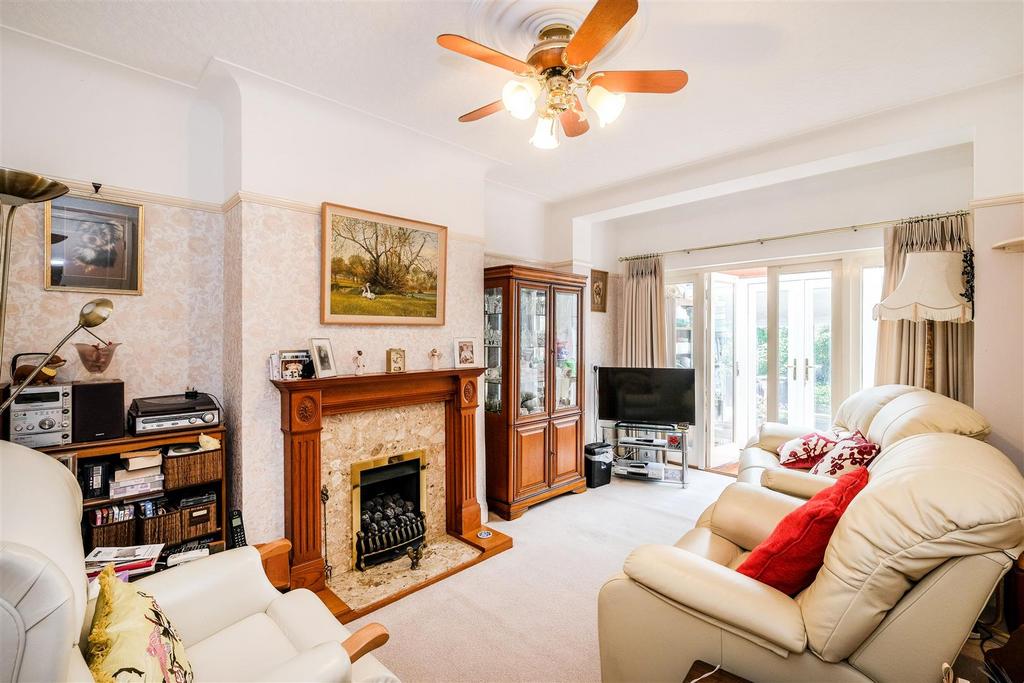 64 Onslow Gardens-6.jpg