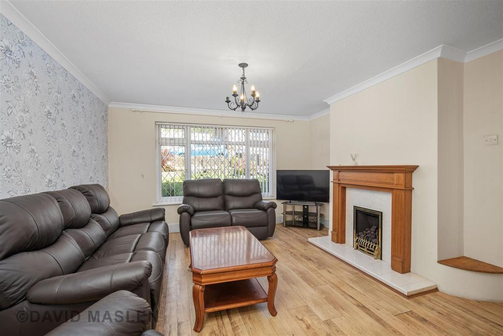 Brentwood Road 3 bed house for sale £450,000