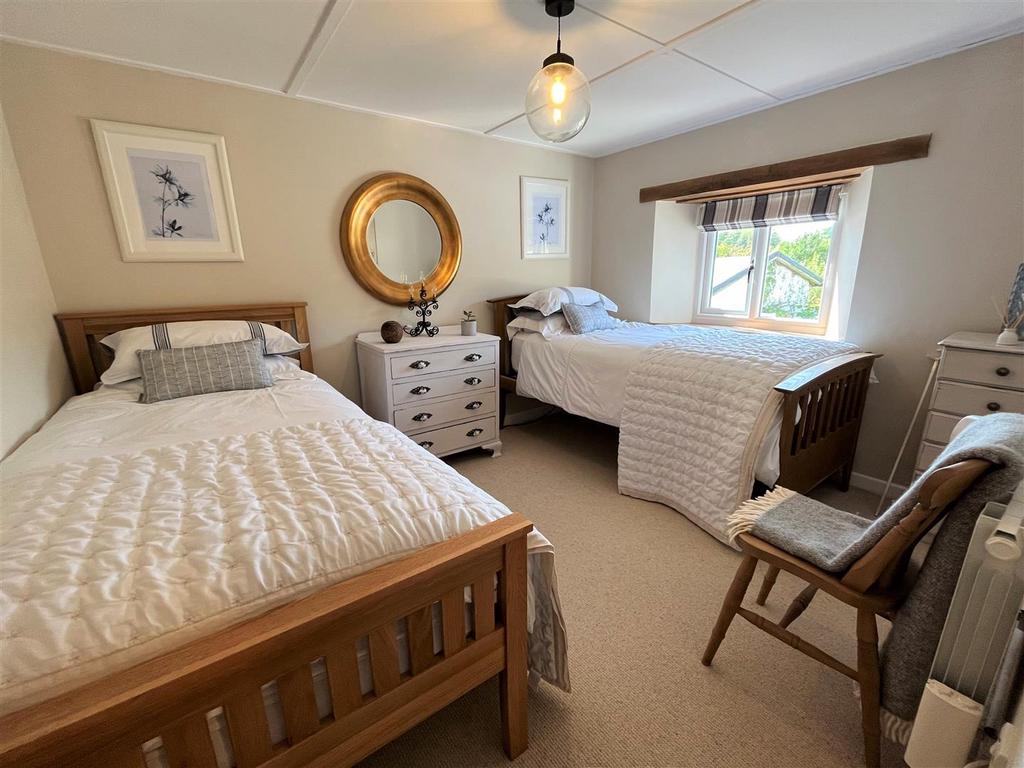 Bedroom 3.JPG