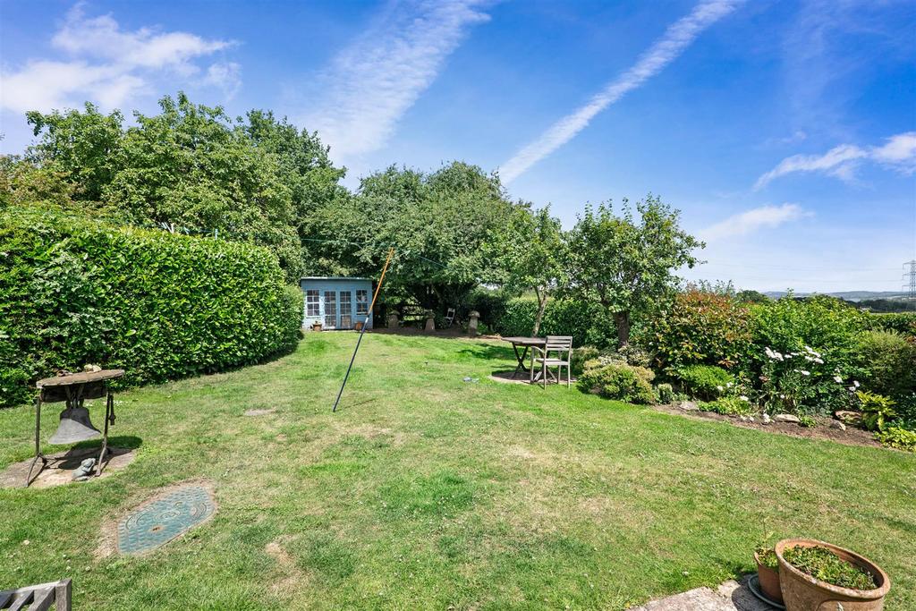 Eden Cottage - garden (brochure).jpg